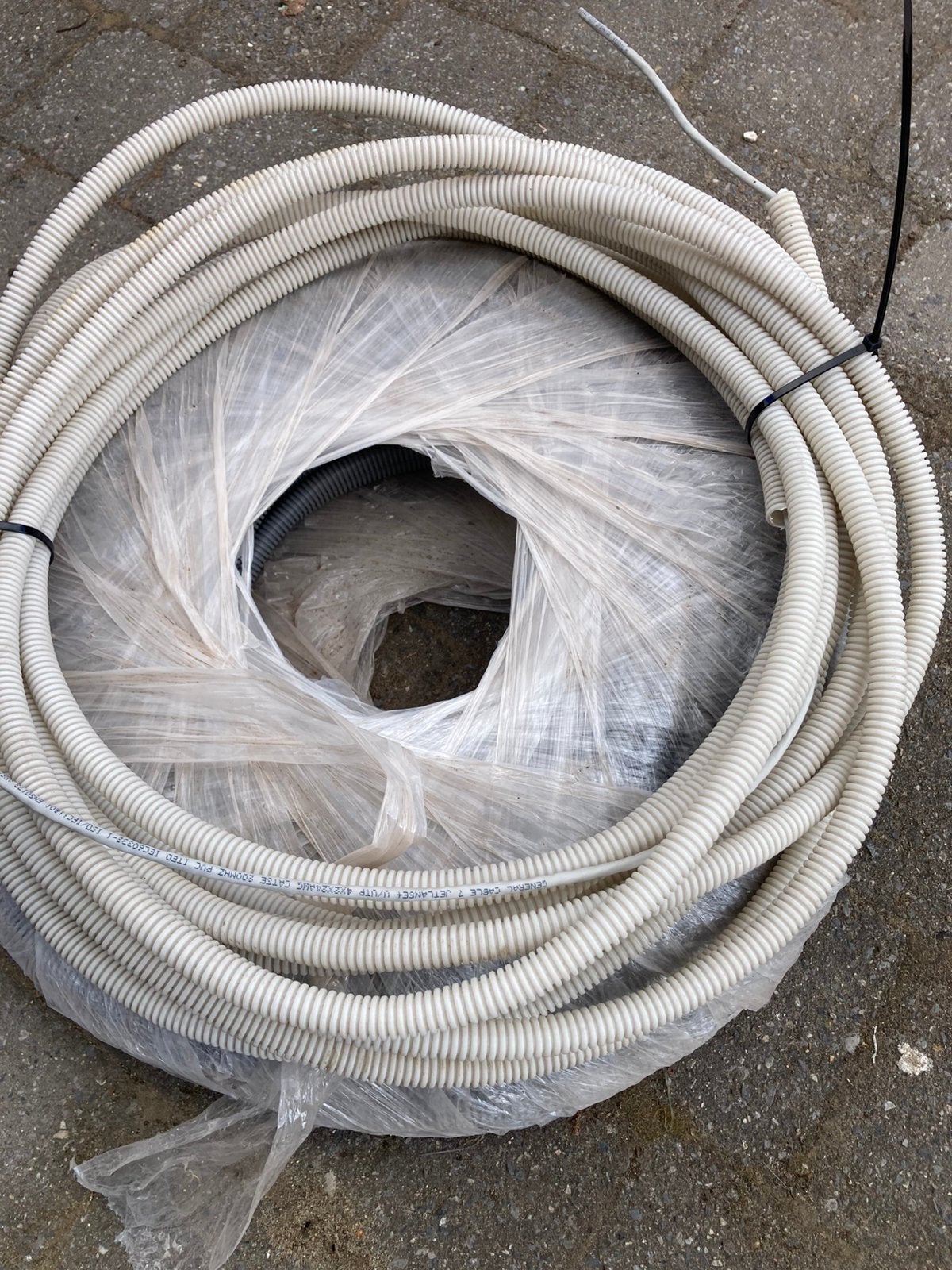 Utp kabel in flex, Ophalen, Zo goed als nieuw