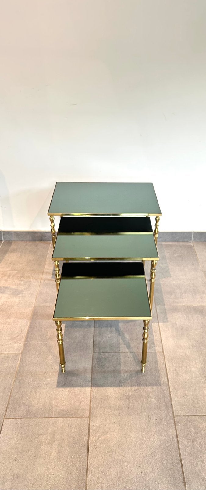 Vintage bijzettafels met fumé spiegelglas, Ophalen, Gebruikt