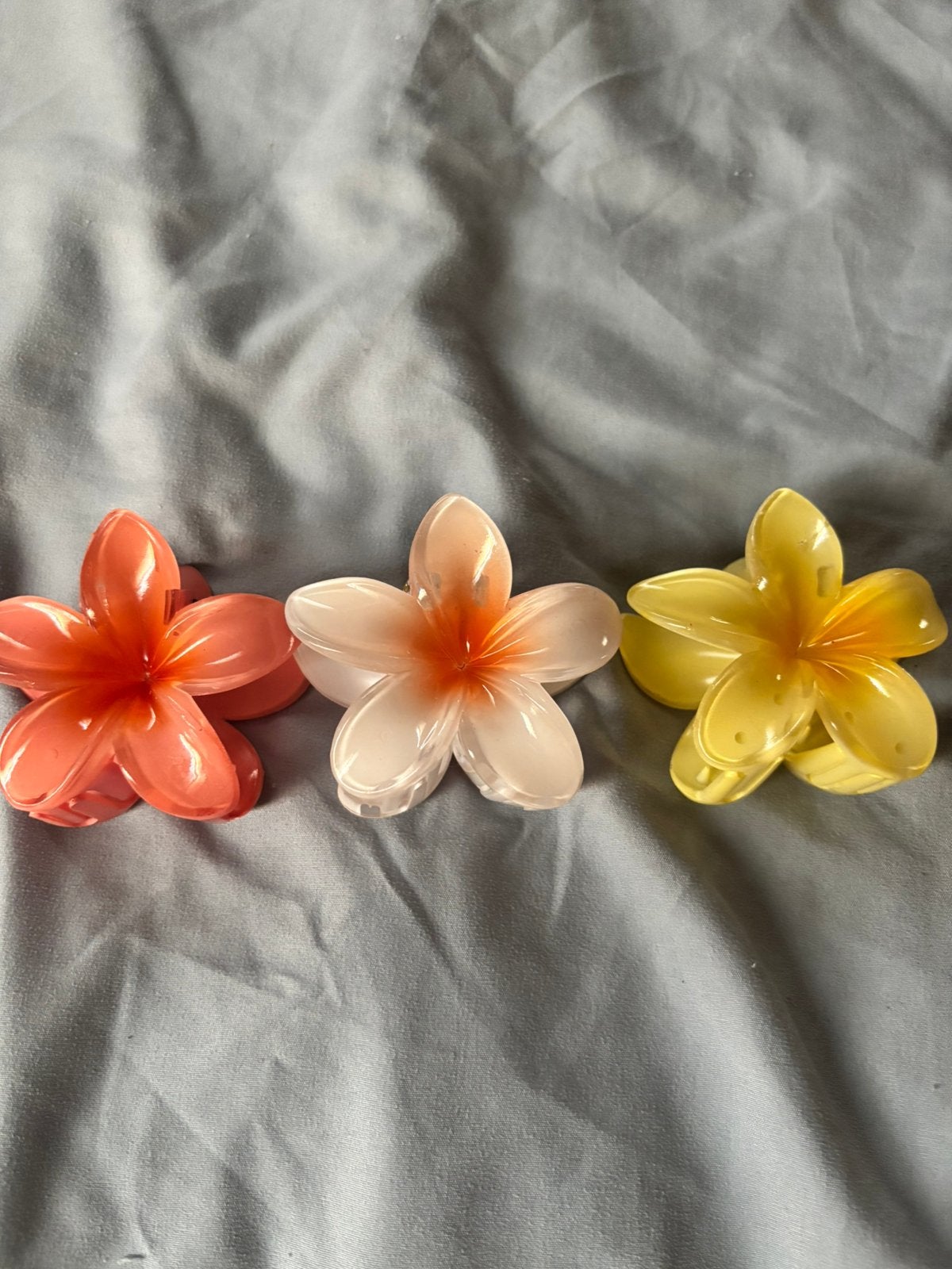 3 jolies pinces à cheveux, Bijoux, Sacs & Beauté, Beauté | Soins des cheveux, Enlèvement ou Envoi, Comme neuf, Épingle à cheveux
