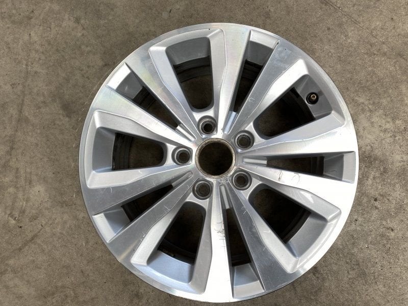 16 inch originele Volkswagen Golf Toronto  velg 5G0601025L 2, Autos : Pièces & Accessoires, -, Pneu(s), Utilisé, -