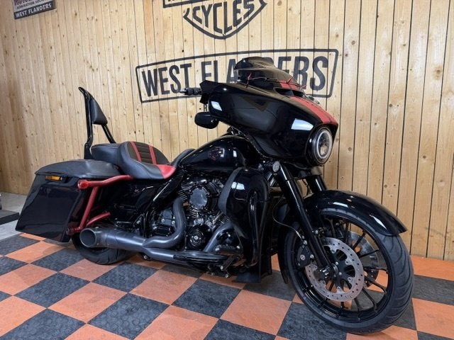 Harley-Davidson Street Glide, 1745 cm³, Occasion, Customerservices@harley‑davidson.com, 3700 West Juneau Avenue
WI 53208  Milwaukee, US