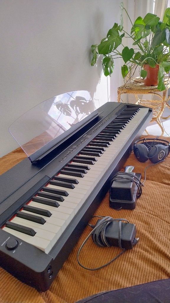 Yamaha P-155 digitale piano met accessoires, Muziek en Instrumenten, Ophalen, Zo goed als nieuw, Zwart, Piano