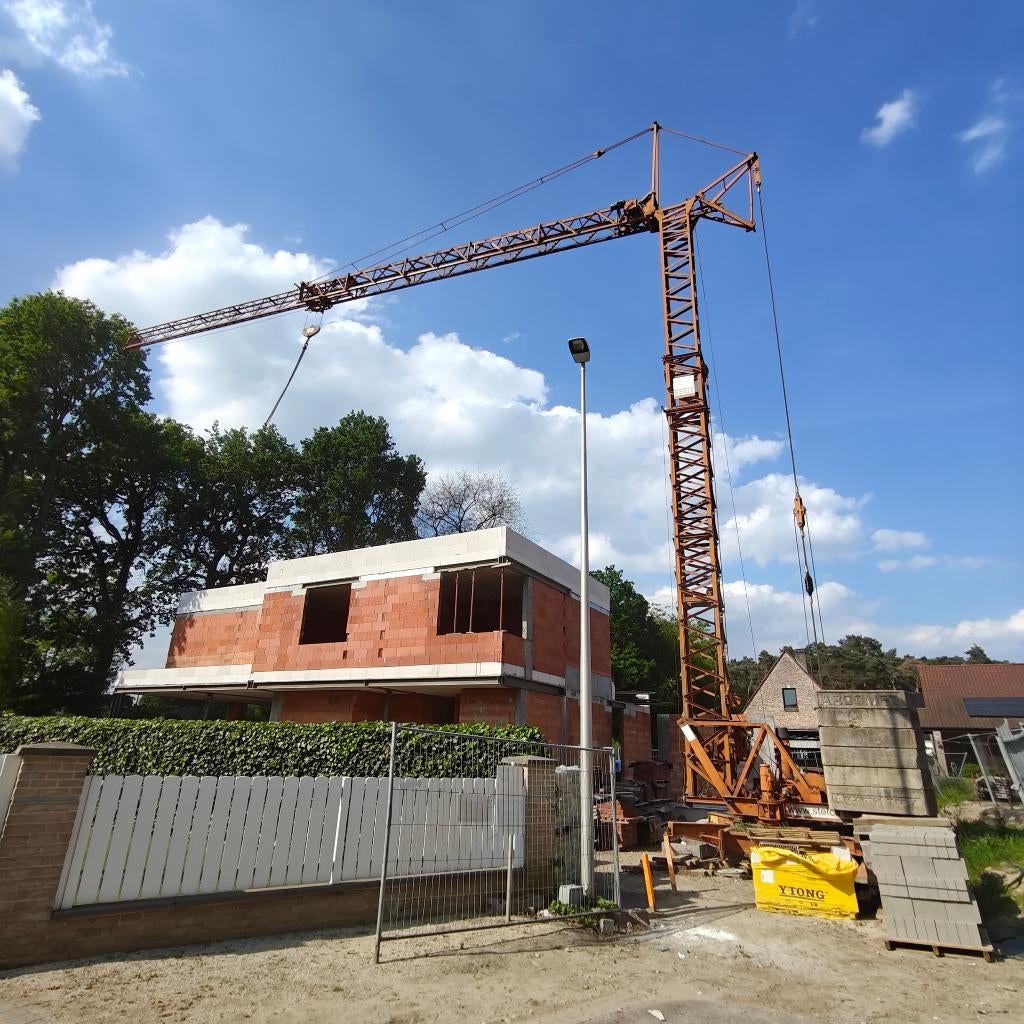 Grue de chantier Arcomet T24, Rénovation ou Construction