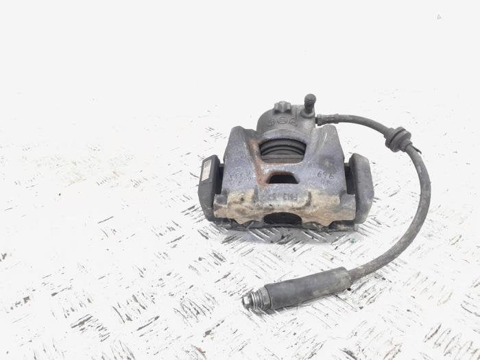 Etrier de frein (pince) avant gauche d'un Fiat 500X, -, 3 mois de garantie, Utilisé, Fiat