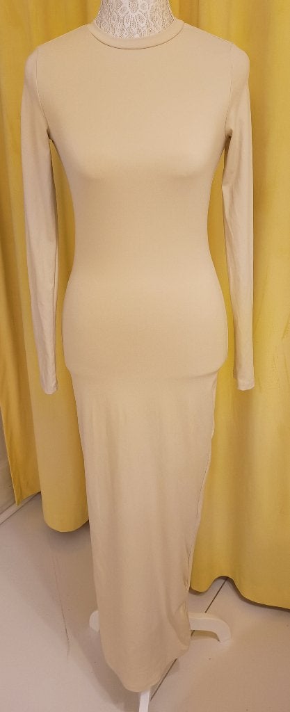 Musera maxi dress. Size XS, Beige, Musera, Ophalen of Verzenden, Zo goed als nieuw