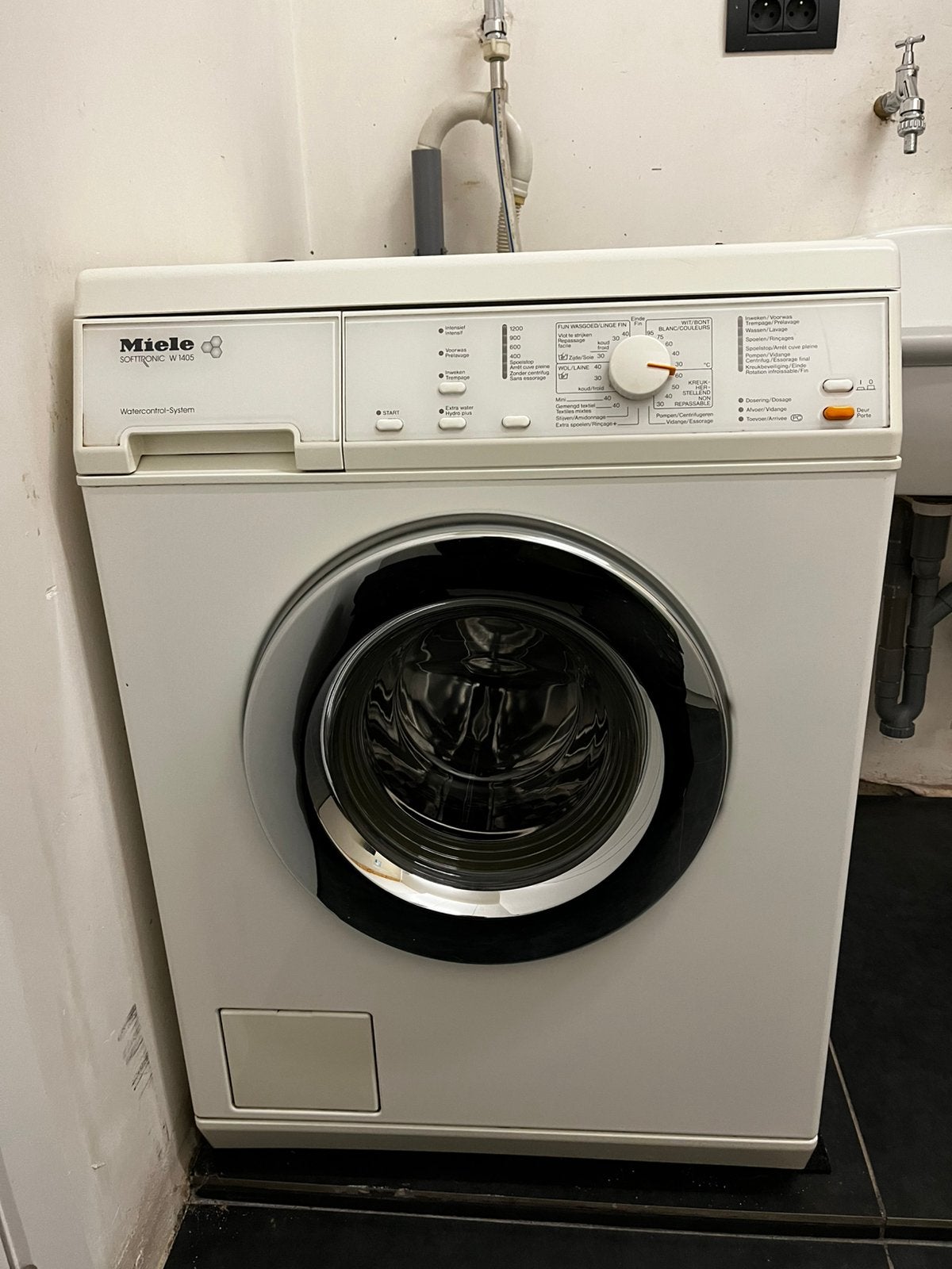 Miele Softtronic W 1405 – perfect werkende staat, Elektronische apparatuur, Wasmachines, Ophalen, 1200 tot 1600 toeren, Gebruikt