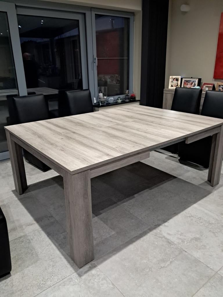 Table carrée extensible