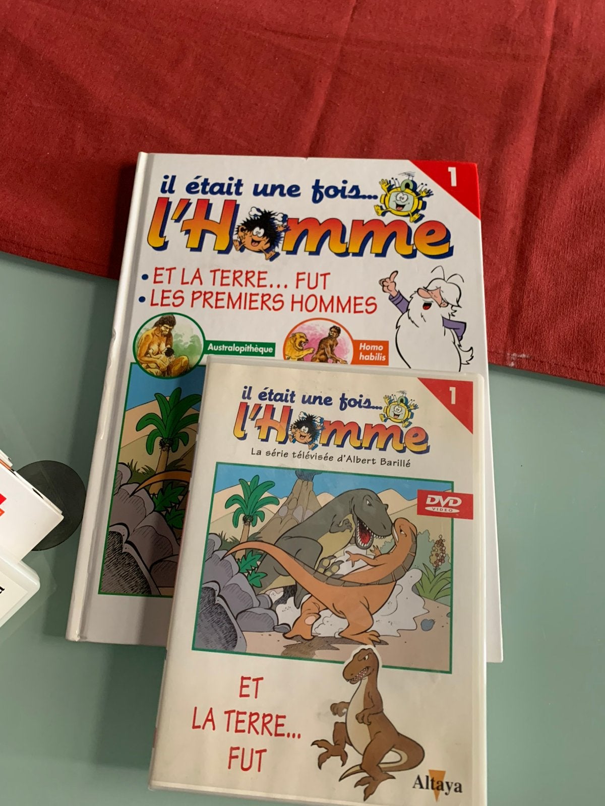 Lots livres et CD il était une  fois l'homme, Enlèvement, Comme neuf