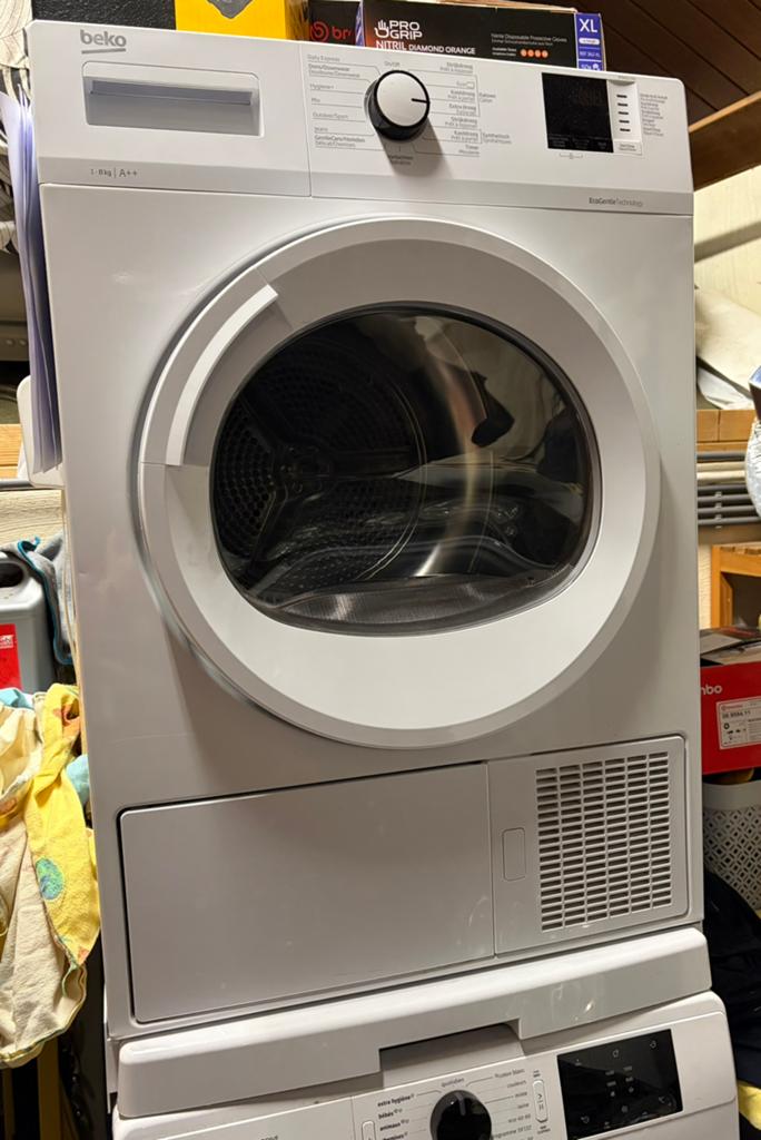 Sèche-linge Beko, le kit de superposition inclus, Enlèvement, Comme neuf