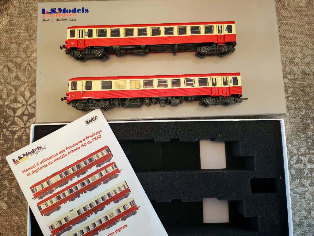LS Models 10037 HO - Autorail Diesel EAD X4334 SNCF, Autres marques, Analogique, Enlèvement ou Envoi, Set de Trains