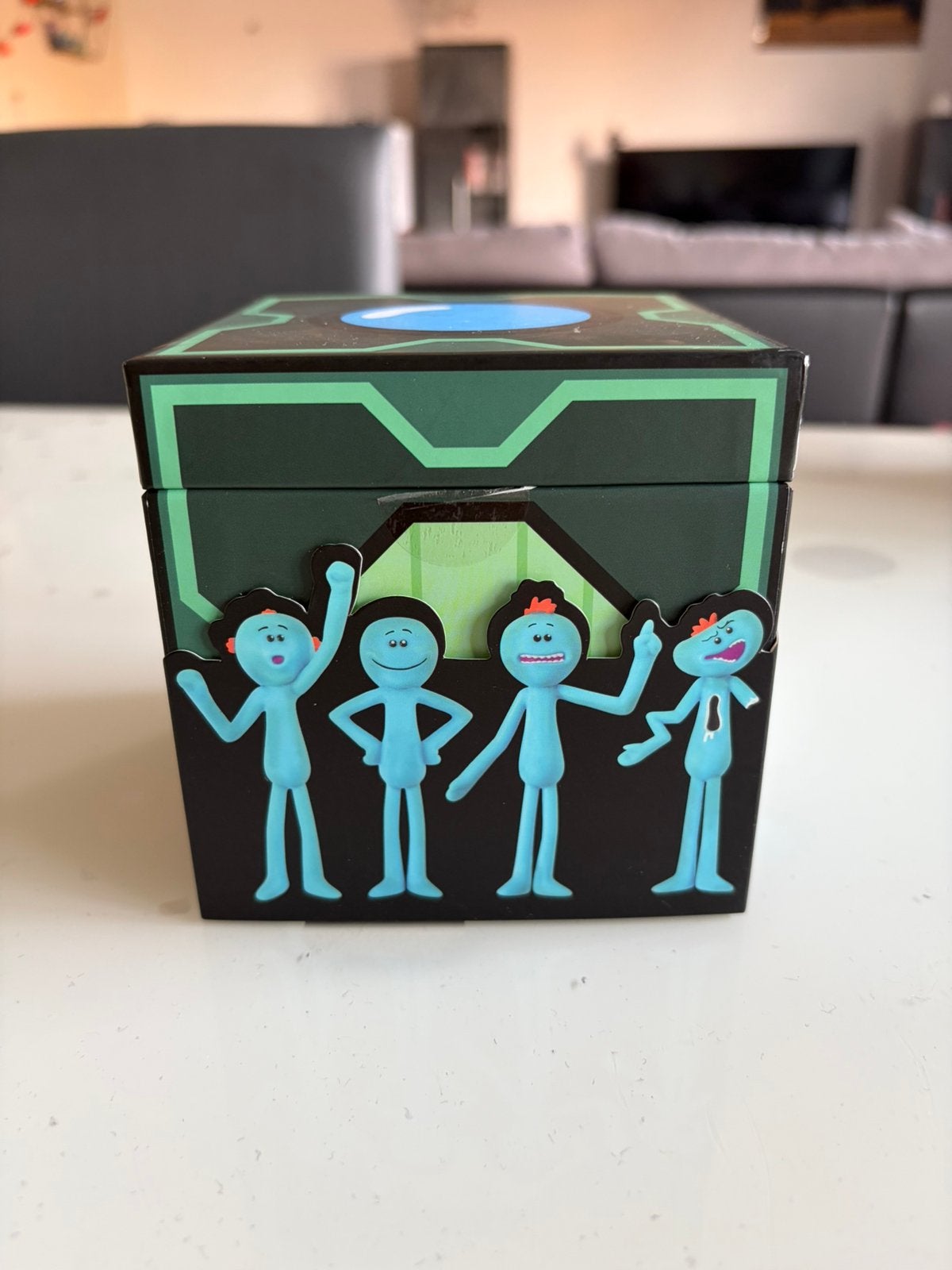 Rick et Morty, Envoi, Comme neuf