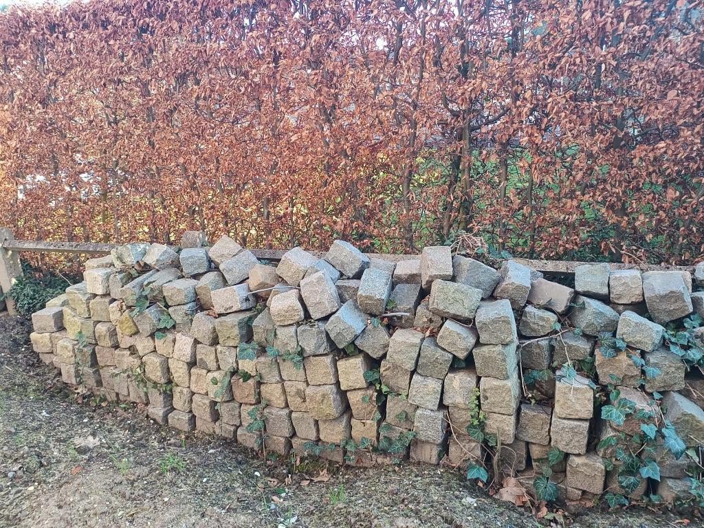 Tweedehands granieten kasseien te koop – 21,6 m², Tuin en Terras, Grind, Keien en Split, Ophalen, Gebruikt, Graniet, Overige typen
