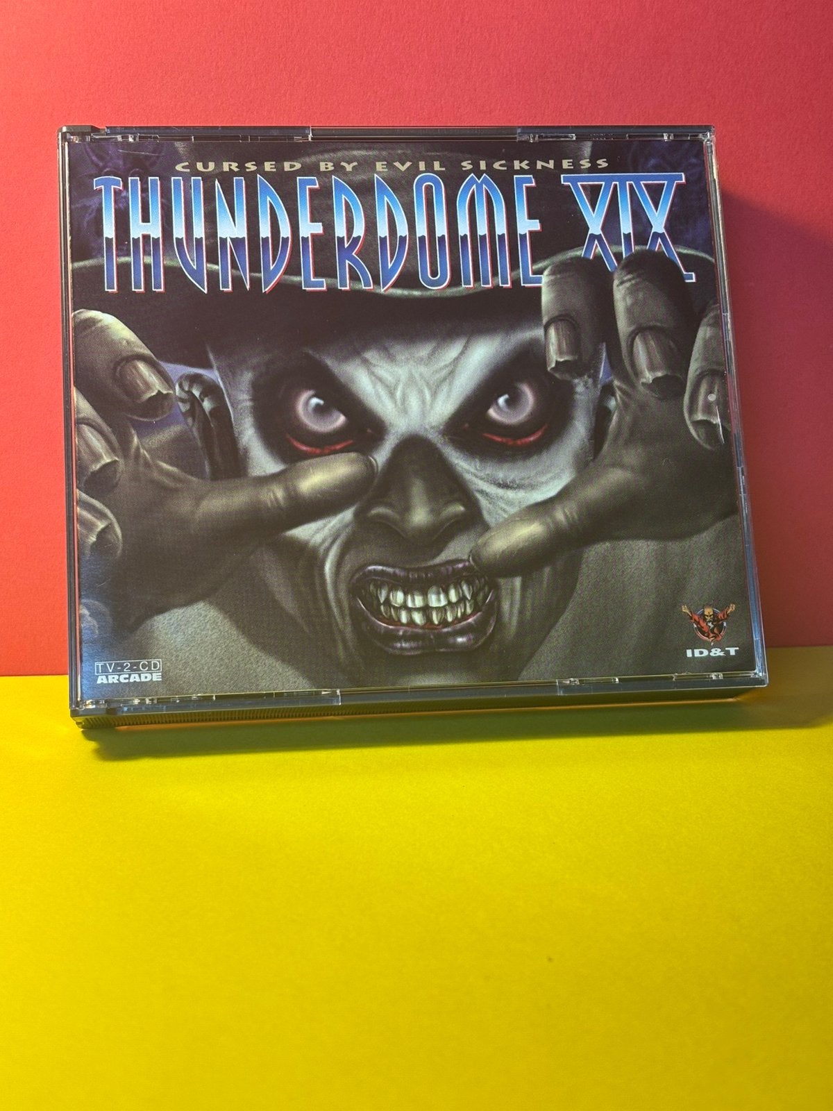 Thunderdome XIX - cursed by evil sickness, Cd's en Dvd's, Cd's | Dance en House, Verzenden, Zo goed als nieuw, Hardcore