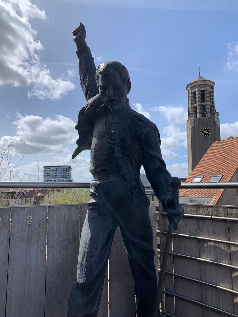 Levensgroot bronzen beeld (160 kg) – iconic rock performer, Antiek en Kunst, Ophalen, Brons