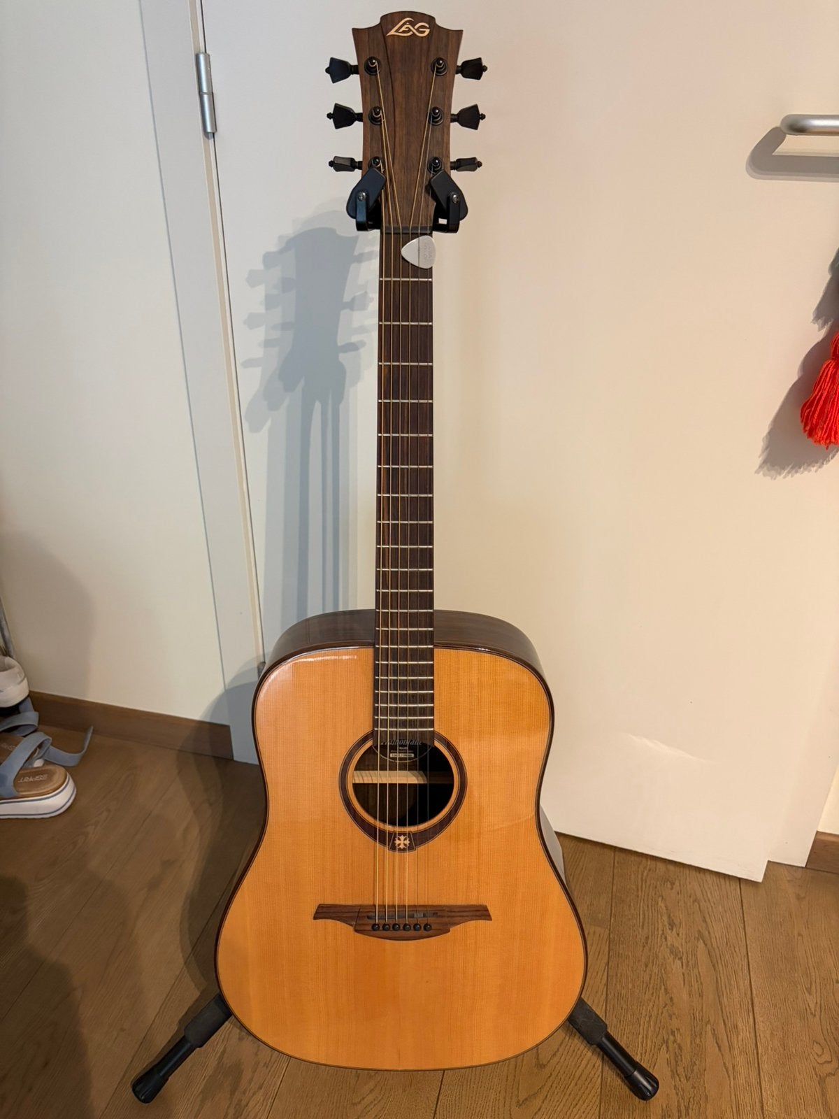 Guitare acoustique LAG Tramontane, Enlèvement, Comme neuf