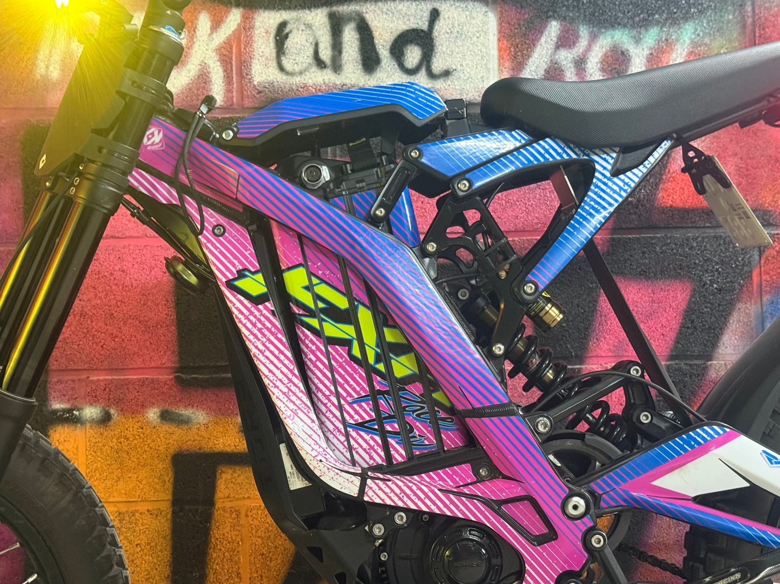 Surron light bee, Vélos & Vélomoteurs, Enlèvement, Comme neuf