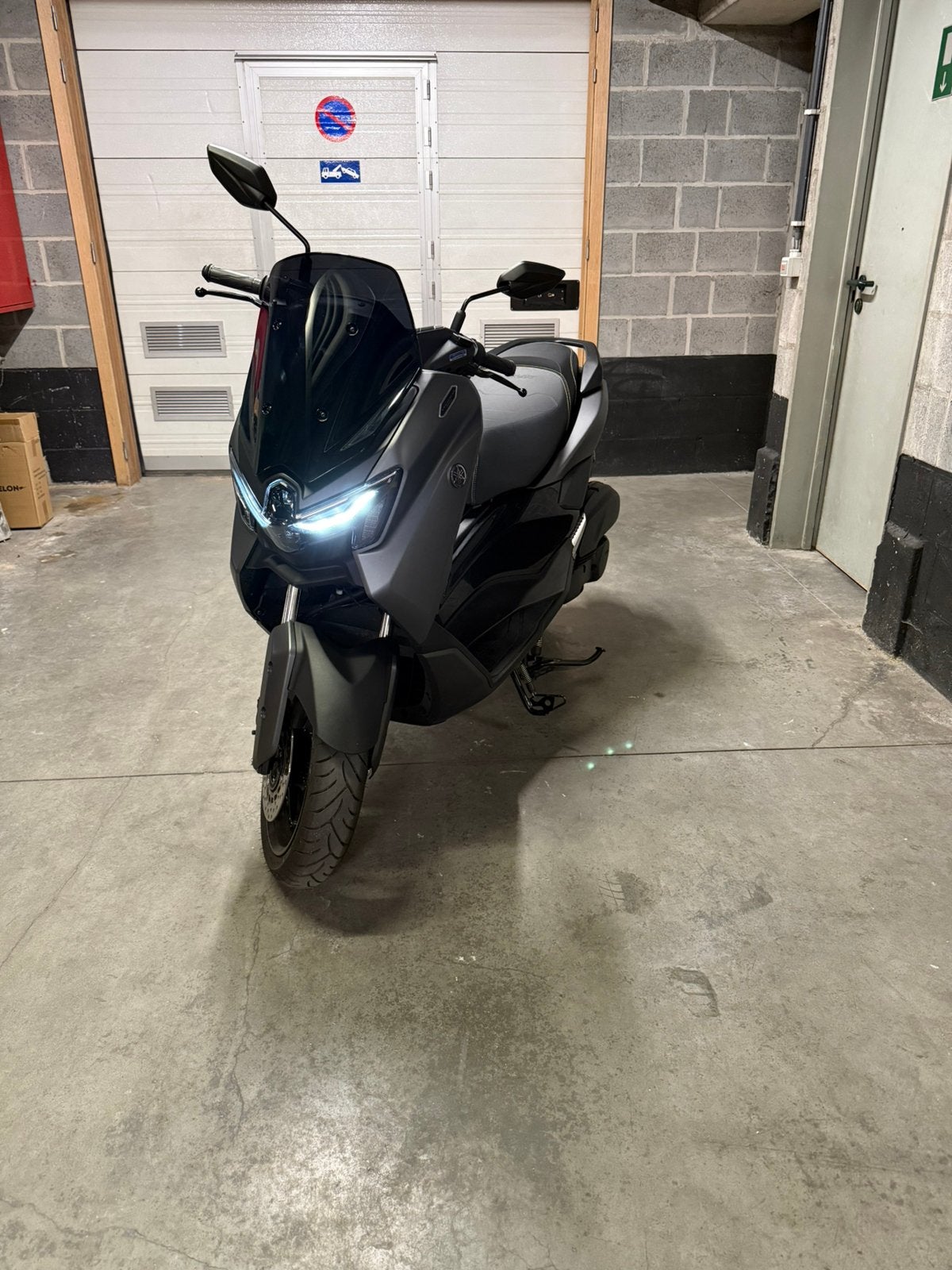 NMAX TECH MAX 2026, Enlèvement, Utilisé