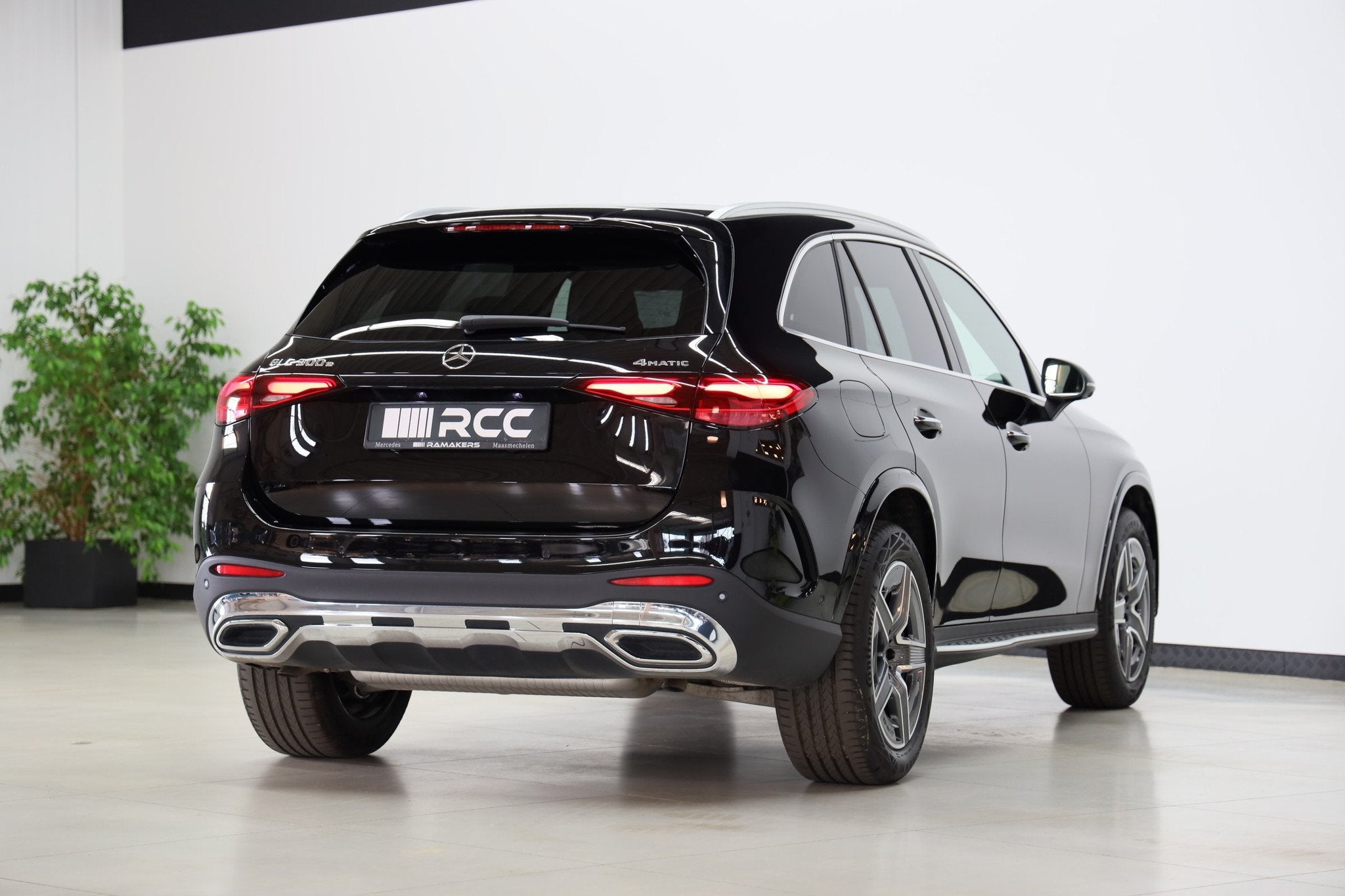 Mercedes-Benz GLC 300 e 4M AMG Premium *BRUIN LEDER* Head-Up, Automaat, Gebruikt, Euro 6, 4 cilinders