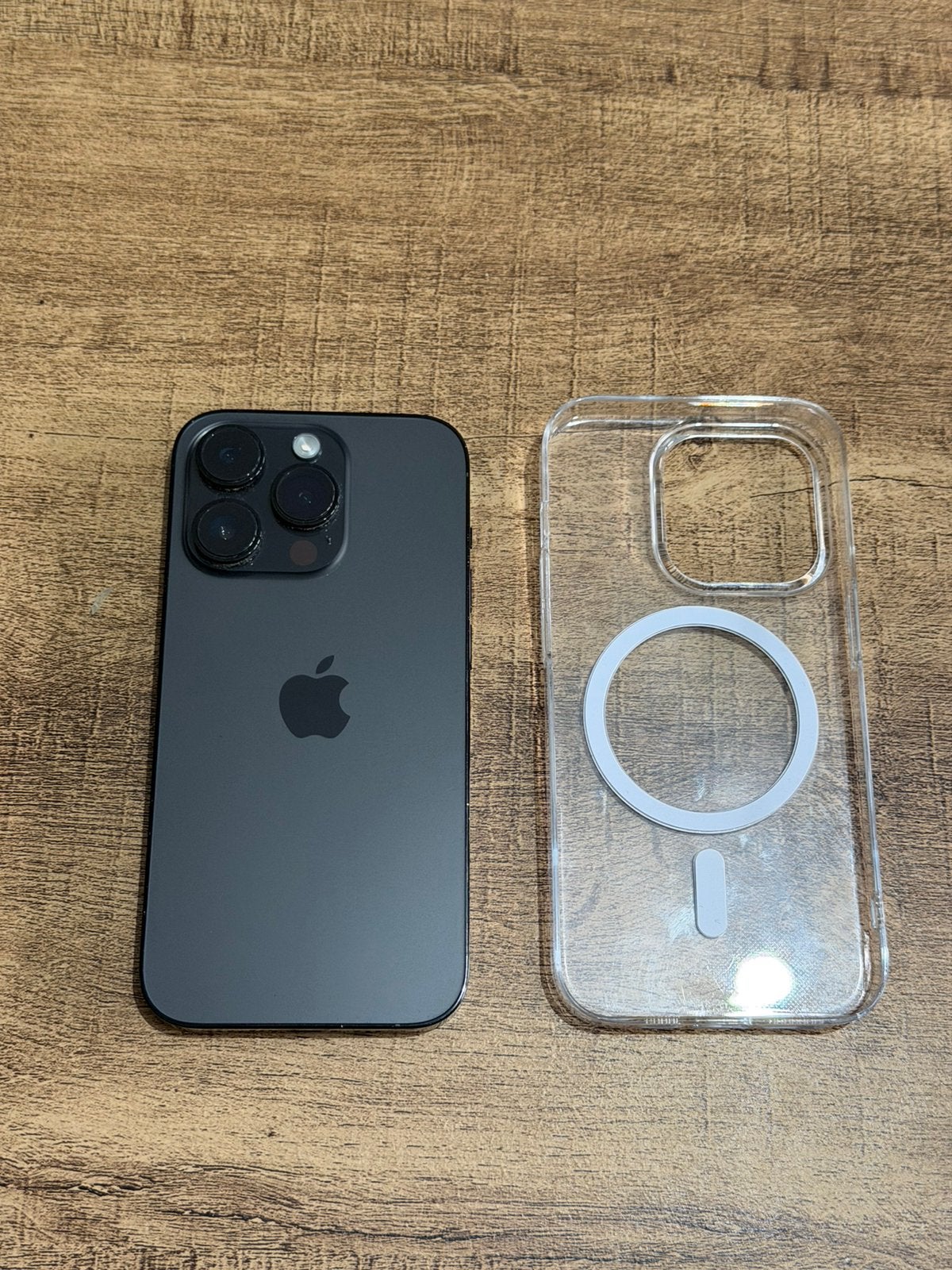 Iphone 14 pro 128 gb 100% batterie , negociable, Ophalen, Zwart, IPhone 14 Pro, Zo goed als nieuw
