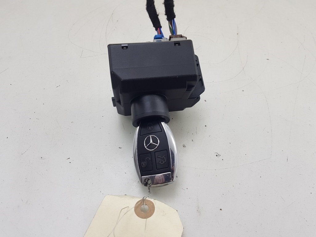 CONTACTSLOT + SLEUTEL CLA (117.3) (|A2469054702|), Gebruikt, Mercedes-Benz, Dialog.mb@mercedes-benz.com, Mercedes-Benz AG