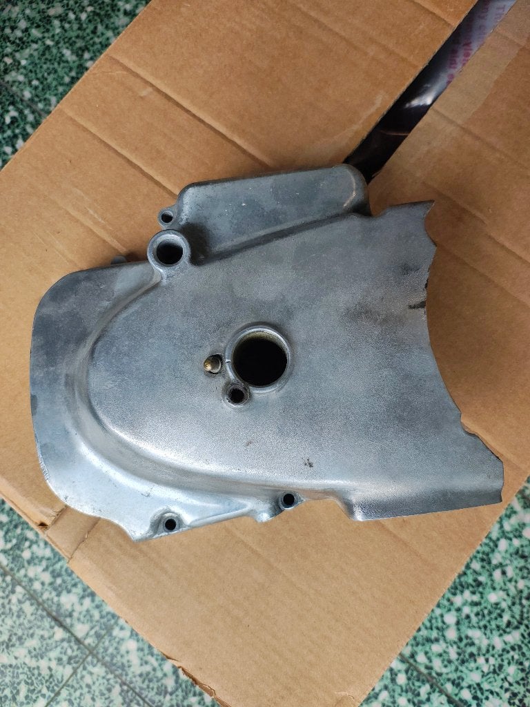 Carter gauche Honda 500 Four, Enlèvement