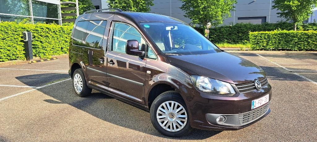 Volkswagen Caddy 5 plaatsen 2014 - benzine - gekeurd, Auto's, Voorwielaandrijving, Euro 5, Stof, Caddy Combi