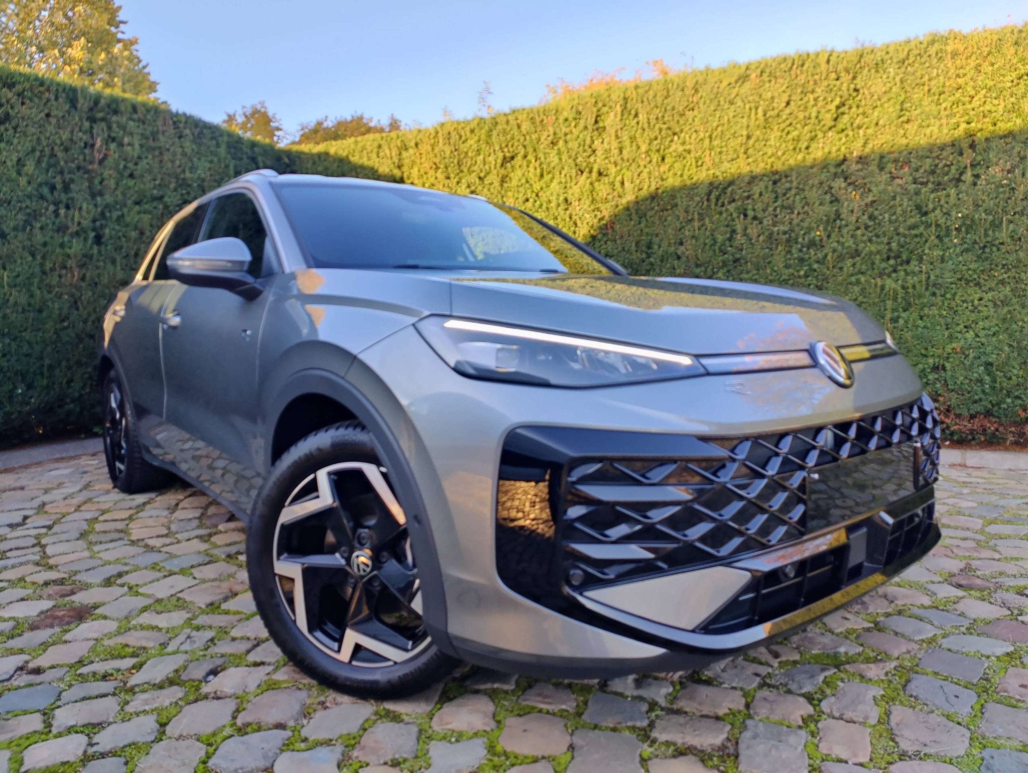 Volkswagen T-Roc R-Line T-Roc 1.5 eTSI mHEV ACT R-Line DSG, Auto's, 4 cilinders, Alcantara, Geheel digitaal combi-instrument, Bedrijf