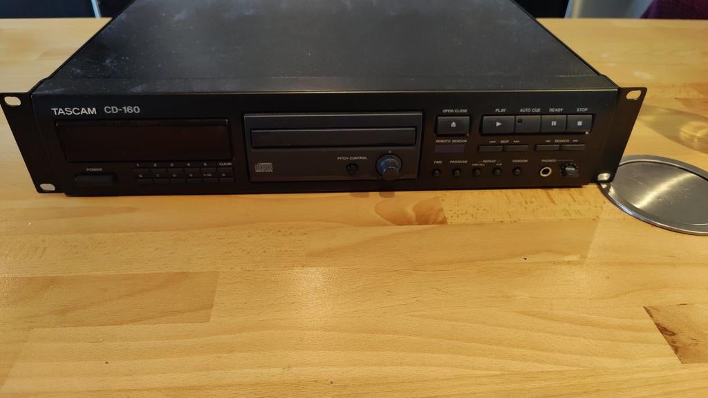 Lecteur CD de marque TASCAM, Enlèvement