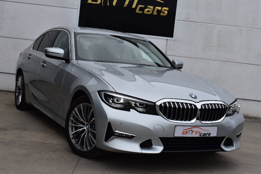 BMW 330e Hybrid || Luxury-Line || HUD || 360Camera, Auto's, BMW, Automaat, Achterwielaandrijving, 4 cilinders, https://public.car-pass.be/vhr/8c1abb15-61bf-4110-80e5-a96d57560ce3