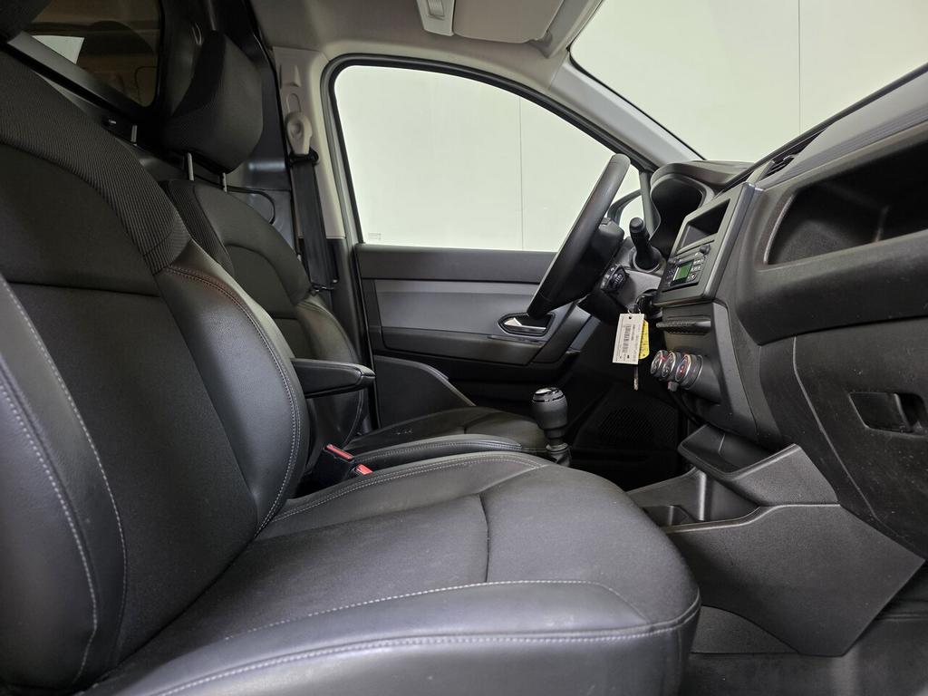 Renault Express 1.3 TCE Benzine - Lichte Vracht - Topstaat!, Auto's, Bestelwagens en Lichte vracht, 75 kW, 0 cilinders, Leder en Stof