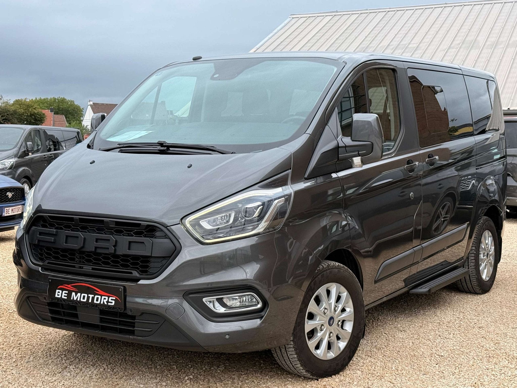 Ford Tourneo Custom 2.0 TDCI 131 CV 8PLACES CAMERA ATT.REM D, Auto's, Ford, Voorwielaandrijving, Stof, Gebruikt, 4 cilinders