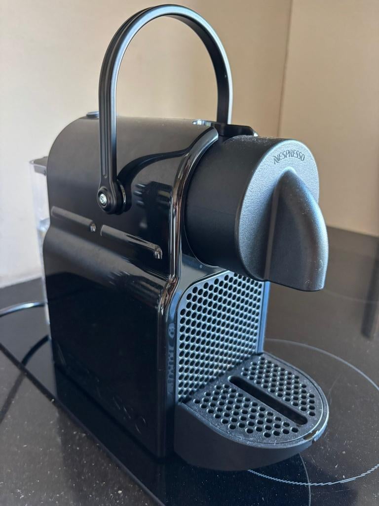 Nespresso Inissia TE KOOP, Electroménager, Machine à espresso, Réservoir d'eau amovible, Dosettes et capsules de café, Enlèvement