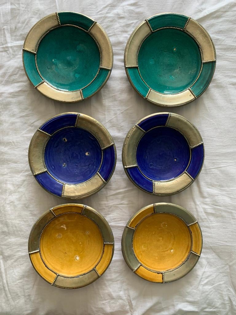 Prachtige tajine borden  Maroc  met metalen rand, Verzenden, Keramiek, Zo goed als nieuw, Bord(en)
