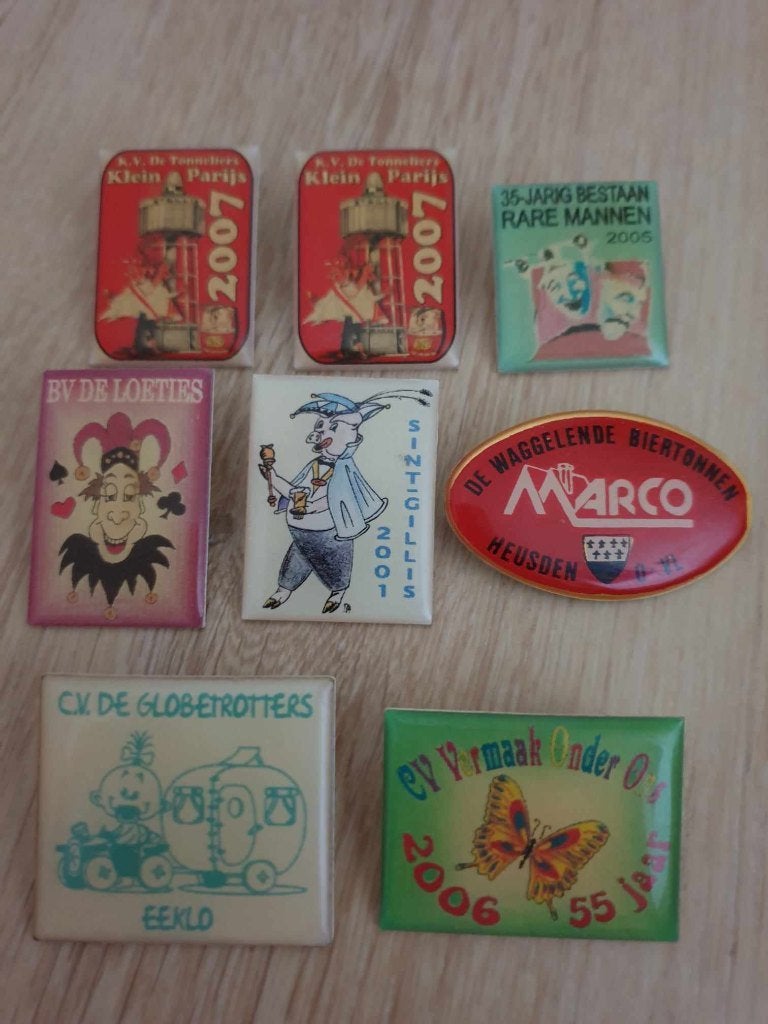 Carnaval pins, Collections, Broches, Pins & Badges, Enlèvement ou Envoi