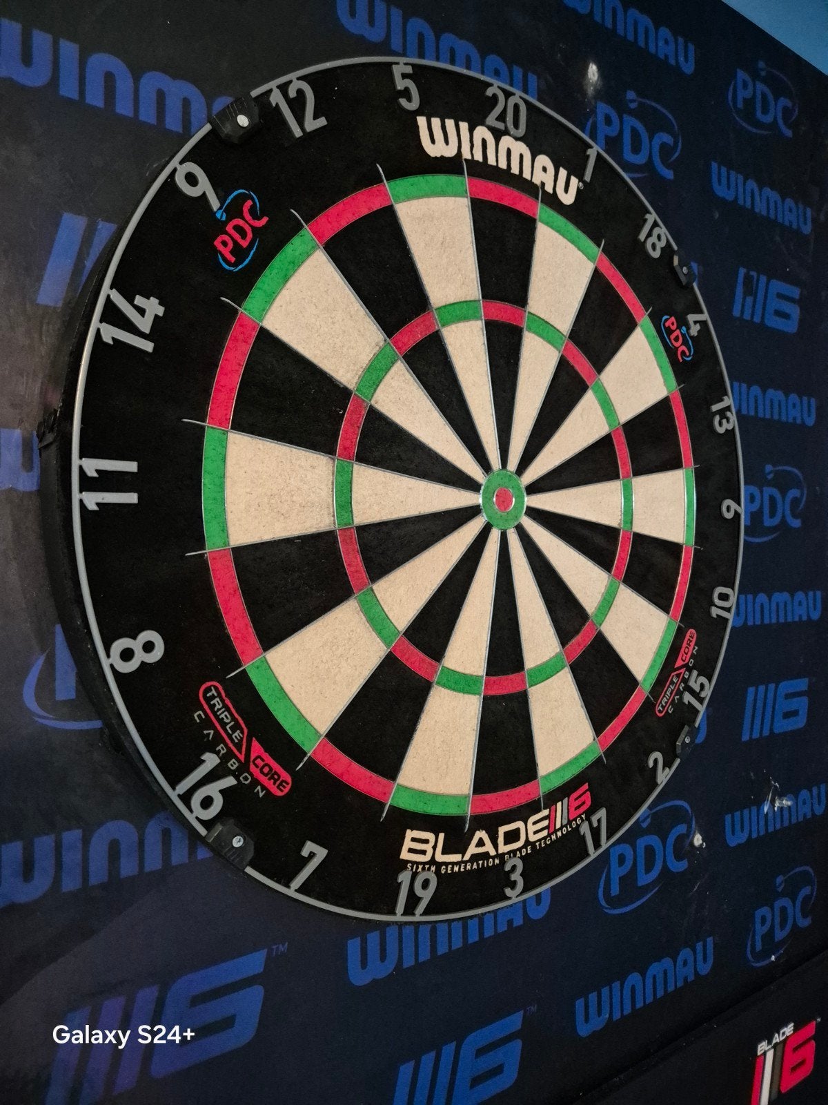 Winmau blade 6 tripel, Enlèvement ou Envoi