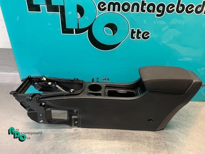 Accoudoir d'un Opel Astra (Astra J 10-), -, Opel, 3 mois de garantie, Utilisé