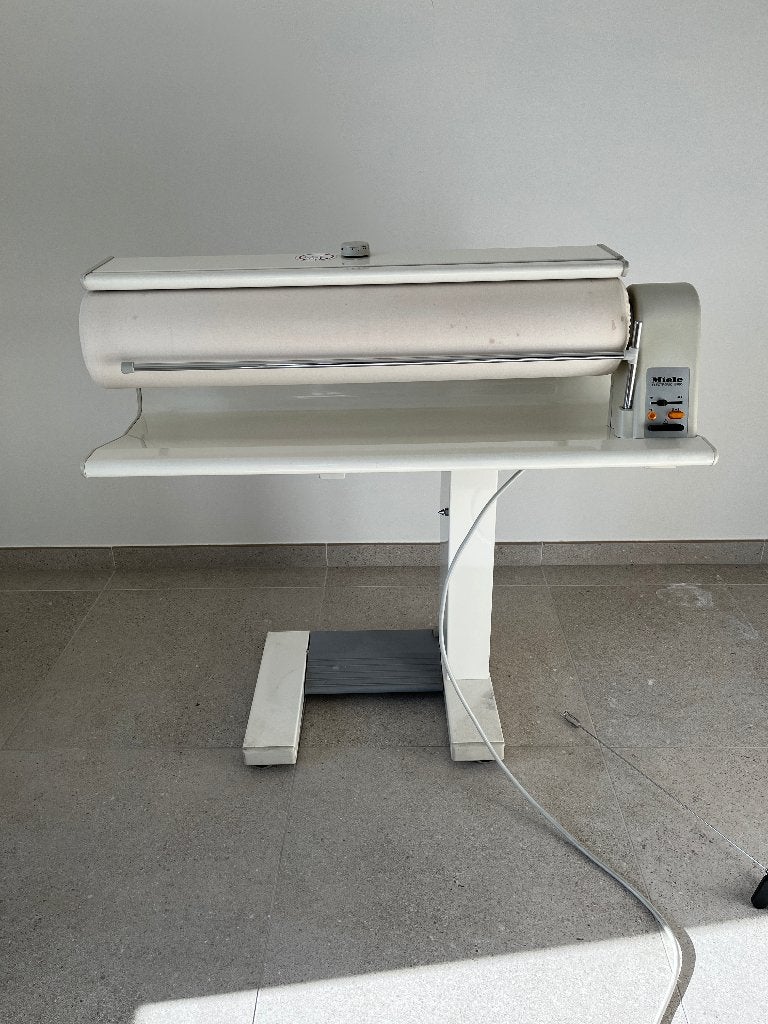 Miele strijkrol, Elektronische apparatuur, Strijkijzers en Strijkplanken, Ophalen, Gebruikt, Strijkijzer met snoer