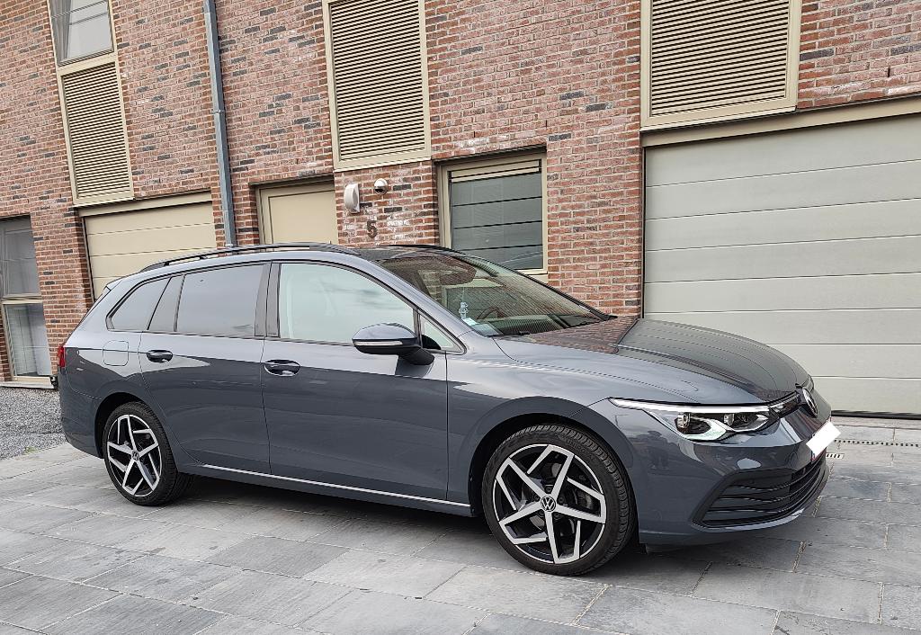Golf 8 TDI 150CV DSG, Argent ou Gris, Entretenue par le concessionnaire, 5 portes, Automatique