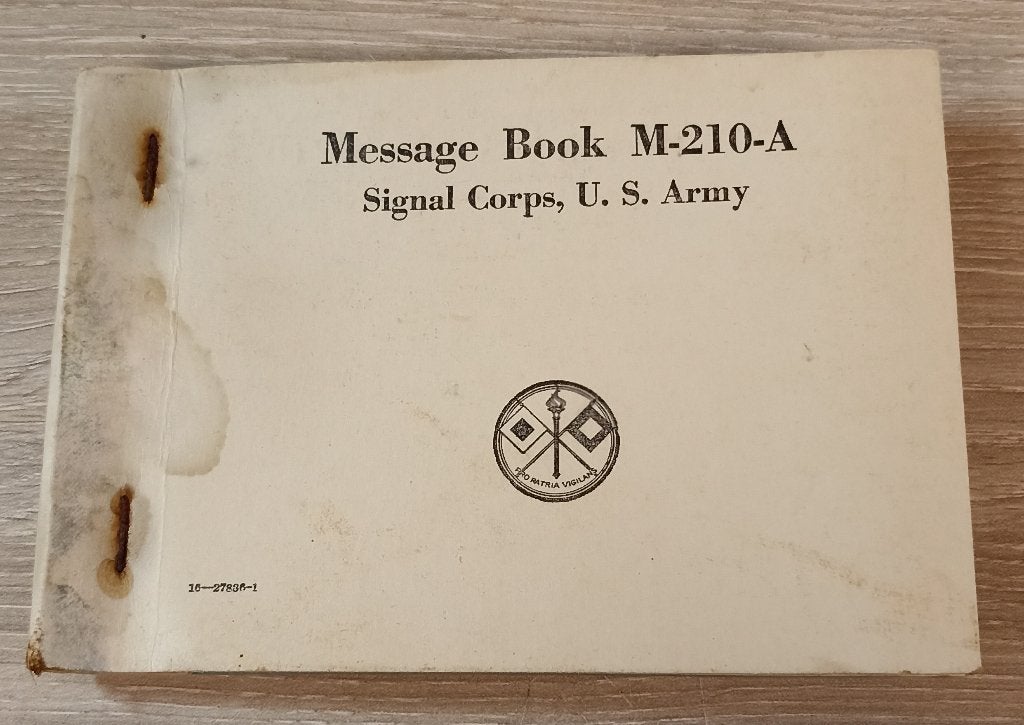 Message Book M-210-A US pièce de terrain authentique ww2, Verzamelen, Verzenden, Landmacht, Overige typen