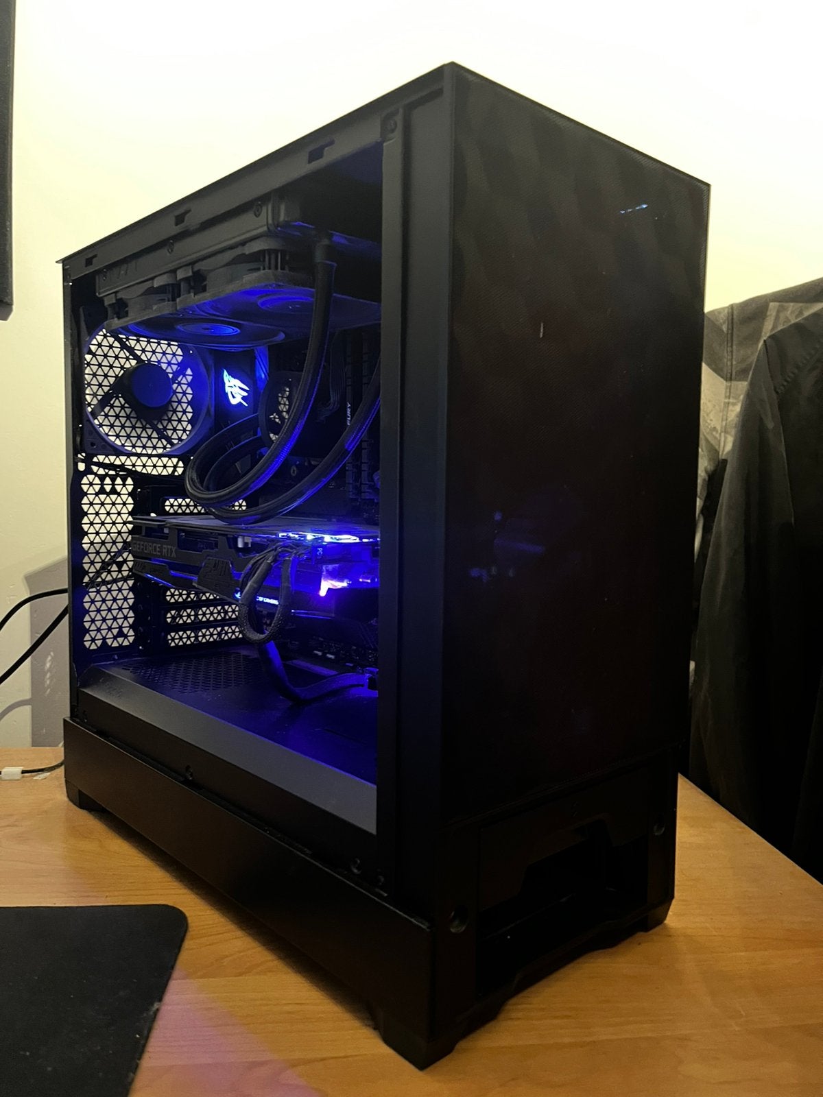 Mid Gaming PC, Informatique & Logiciels, Ordinateurs de bureau, 32 GB, AMD Ryzen 5, 4 Ghz ou plus, Utilisé