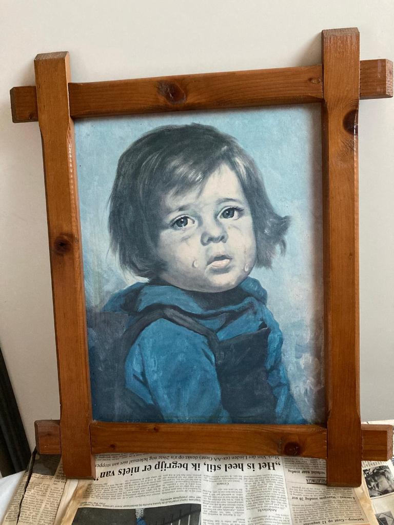 Vintage kaders met huilend kind. Goede staat, Ophalen, Gebruikt, 50 tot 75 cm, Schilderij