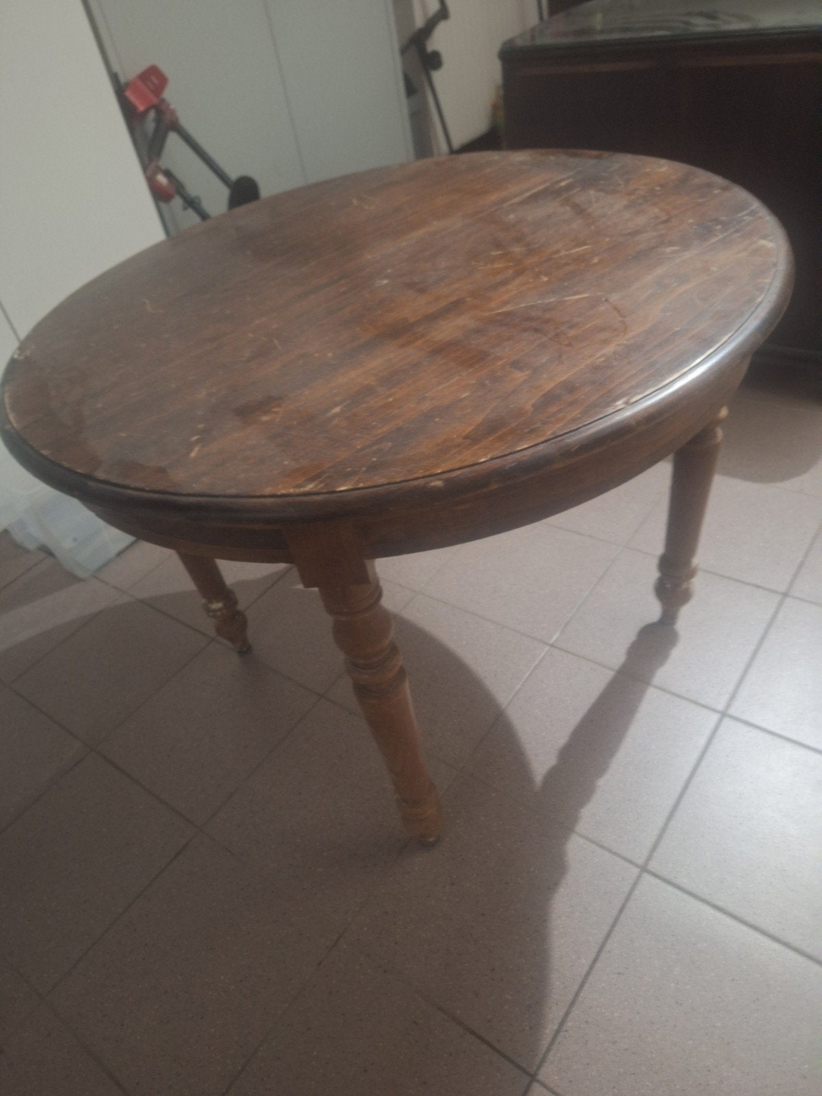 oudere ronde tafel, Ophalen