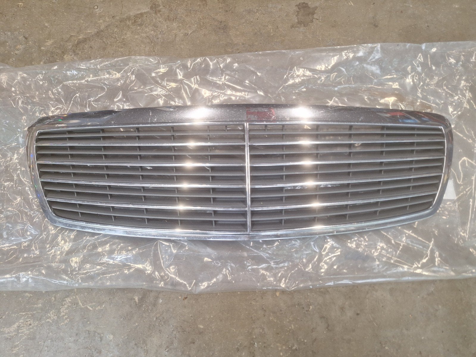 Mercedes W211 gril te koop!, Ophalen of Verzenden, Gebruikt, Mercedes-Benz