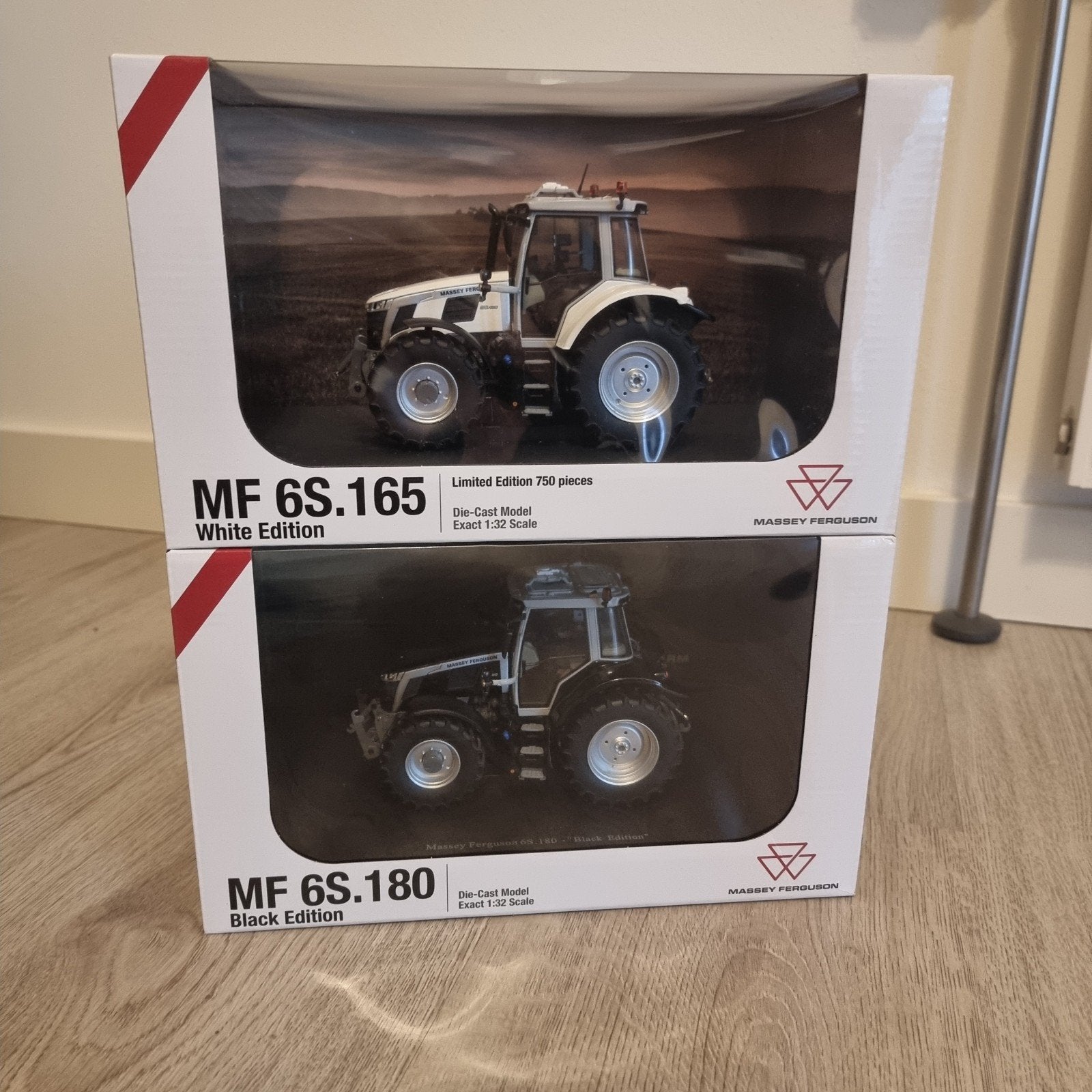 Massey Ferguson 6S.165 blanc + Massey Ferguson 6S.180 noir U, Enlèvement ou Envoi, Neuf, Tracteur et Agriculture, Universal Hobbies