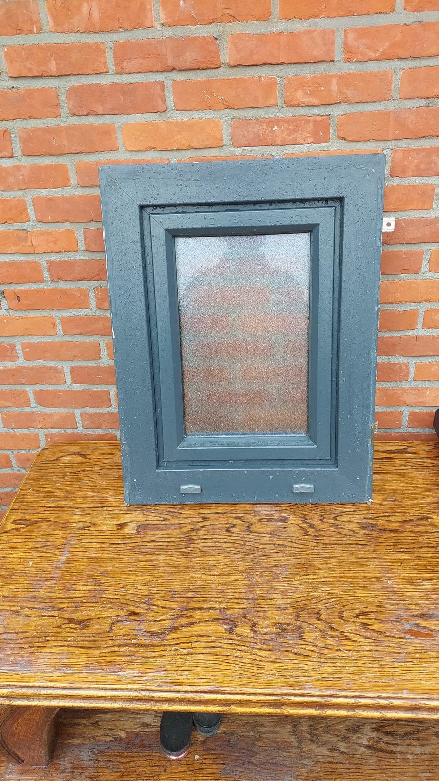 Kleine raam antraciet H62 x B50 met vliegenraam Genk, Doe-het-zelf en Bouw, Ophalen, Gebruikt