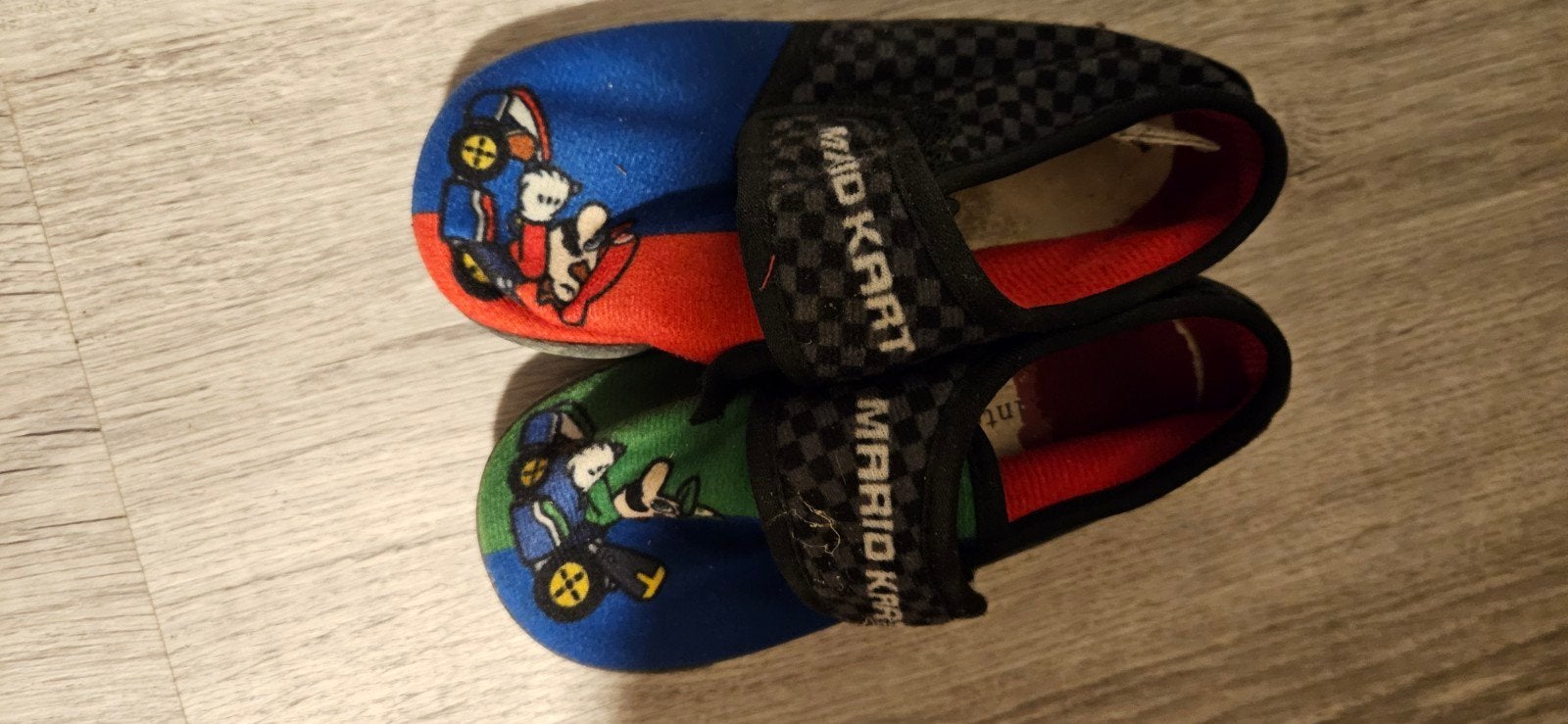 pantoffels Mario maat 25, Kinderen en Baby's, Ophalen