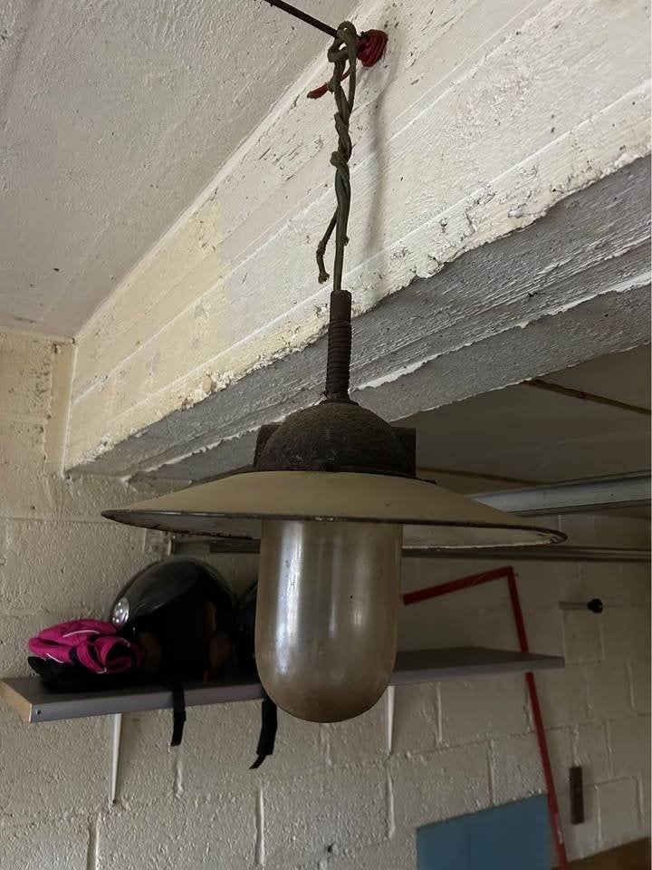 antieke stationlamp, Enlèvement