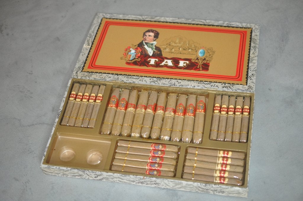 gevulde sigarendoos, Verzamelen, Ophalen of Verzenden, Gebruikt