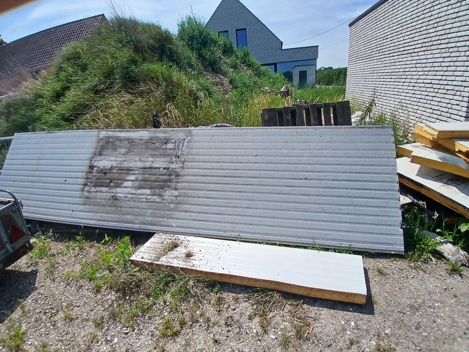 Gratis reststukken sandwichpanelen en lange plaat 4.85 lang, Doe-het-zelf en Bouw, Ophalen, Overige materialen, Gebruikt, Overige kleuren