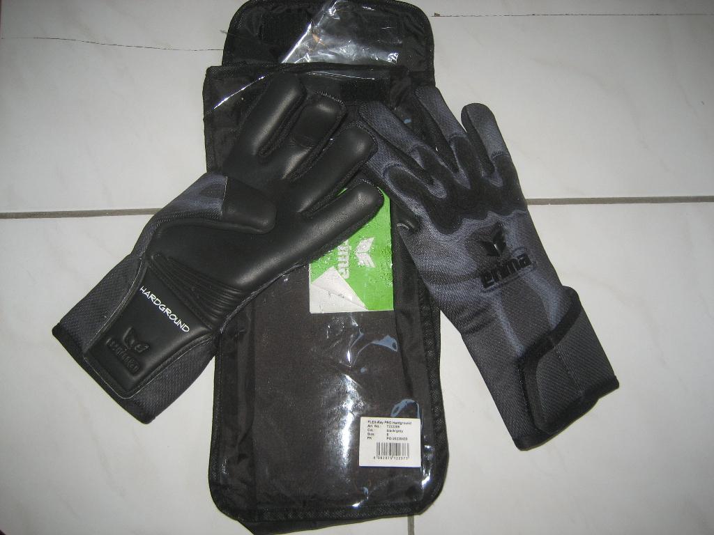 Nieuwe ERIMA T keepershandschoenen, Sport en Fitness, Voetbal, Ophalen, Nieuw, Handschoenen